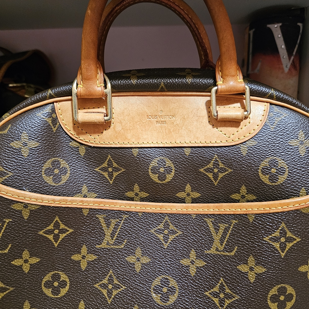 Louis Vuitton Brown Monogram Handbag - Picture 3 of 14